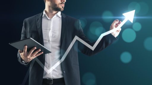Promotoría de agentes de seguros creciendo gracias a CRM Ukuvi